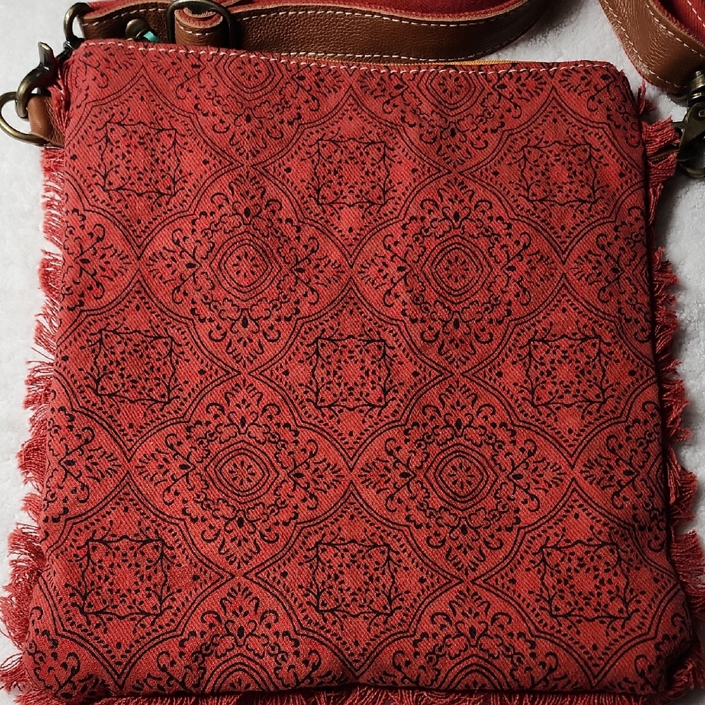 Myra B Women's Fabric Off Red Geometric Crossbody Bag EUC